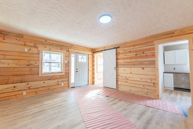 25 Hawk Drive, Burnside, KY 42519