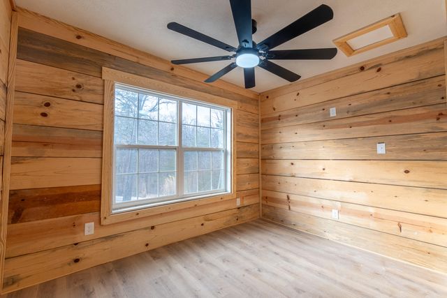 25 Hawk Drive, Burnside, KY 42519