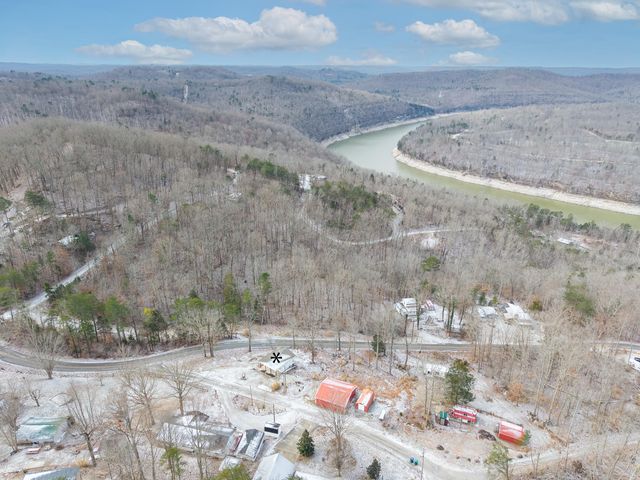 25 Hawk Drive, Burnside, KY 42519