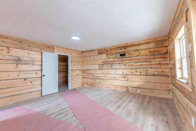 25 Hawk Drive, Burnside, KY 42519