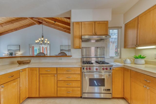 328 San Benancio Road, Salinas, CA 93908