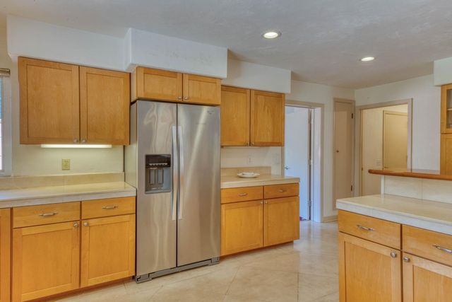 328 San Benancio Road, Salinas, CA 93908