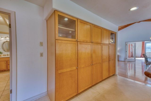 328 San Benancio Road, Salinas, CA 93908
