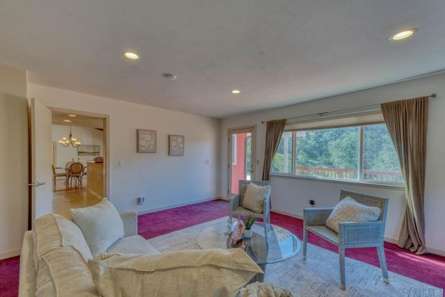 328 San Benancio Road, Salinas, CA 93908