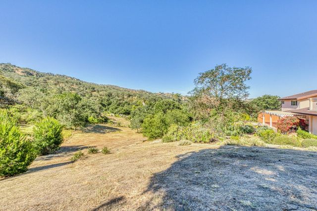 328 San Benancio Road, Salinas, CA 93908