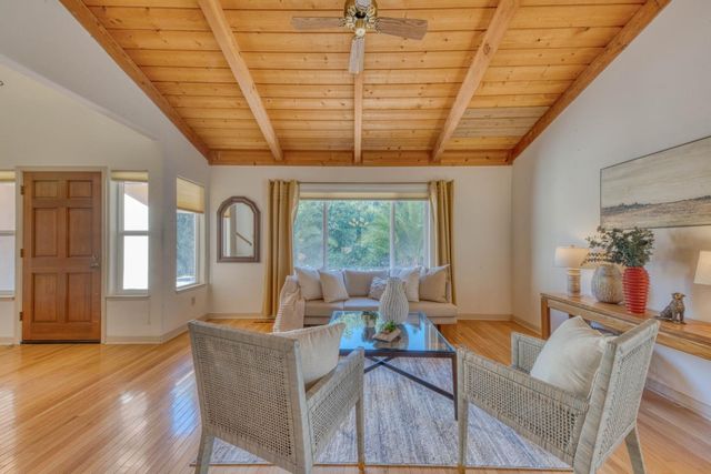 328 San Benancio Road, Salinas, CA 93908