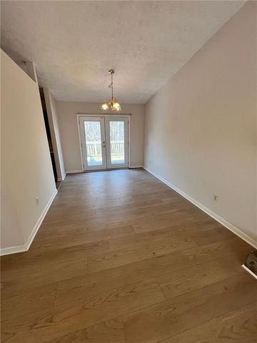 5270 Sugar Crest Drive, Sugar Hill, GA 30518