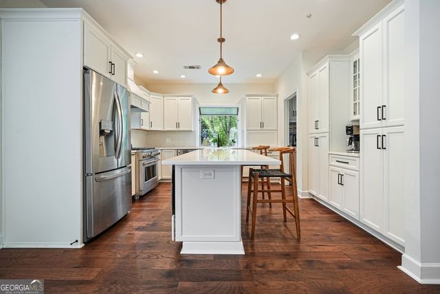 290 Plantation Way, Roswell, GA 30075