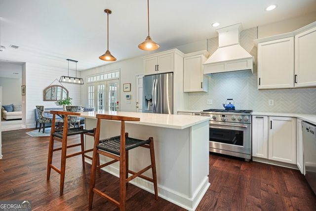 290 Plantation Way, Roswell, GA 30075