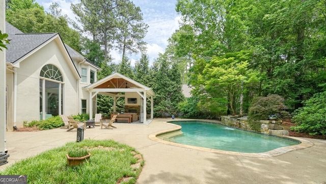 290 Plantation Way, Roswell, GA 30075
