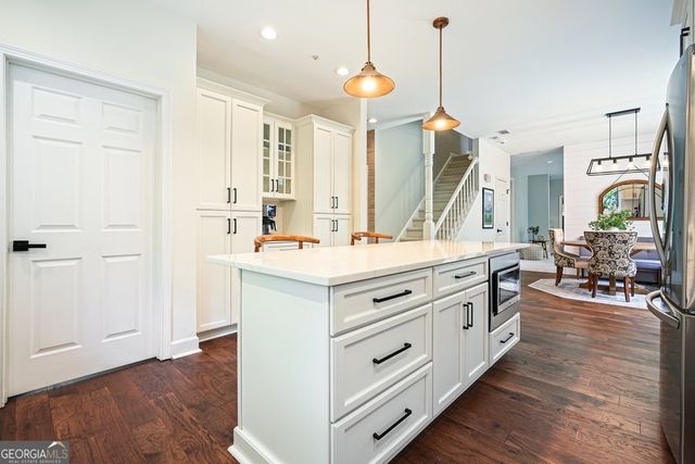 290 Plantation Way, Roswell, GA 30075