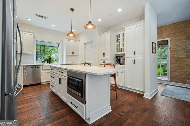 290 Plantation Way, Roswell, GA 30075