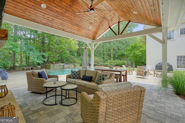 290 Plantation Way, Roswell, GA 30075