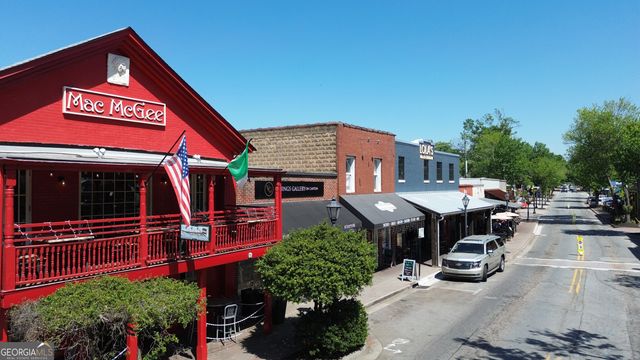 290 Plantation Way, Roswell, GA 30075