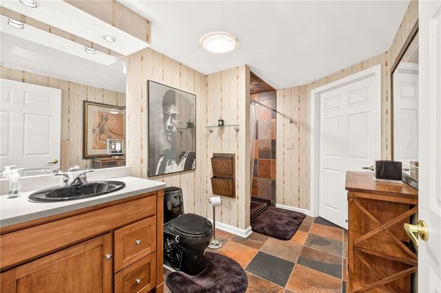 341 Thornebush Drive, Victor, NY 14564