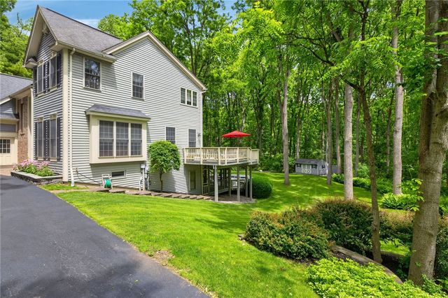341 Thornebush Drive, Victor, NY 14564