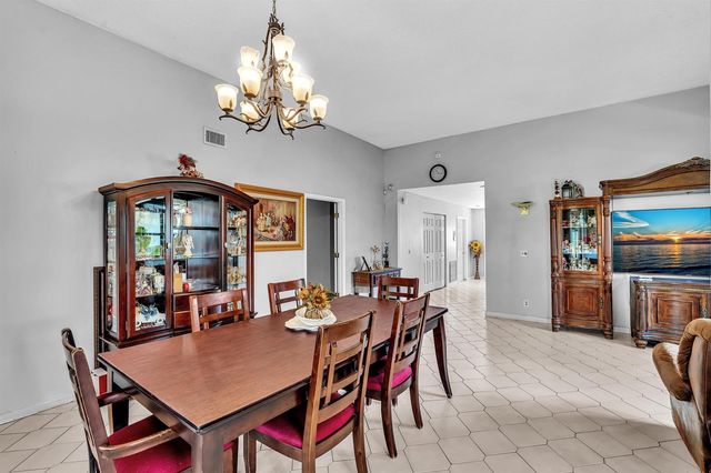 5463 Alta Way, Lake Worth, FL 33467
