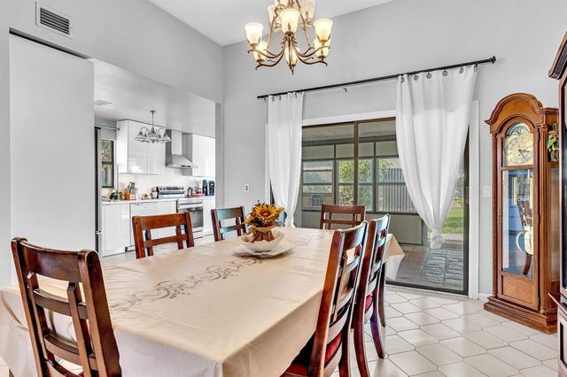 5463 Alta Way, Lake Worth, FL 33467