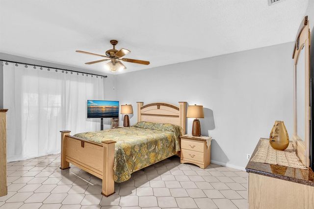 5463 Alta Way, Lake Worth, FL 33467