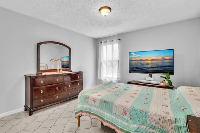 5463 Alta Way, Lake Worth, FL 33467