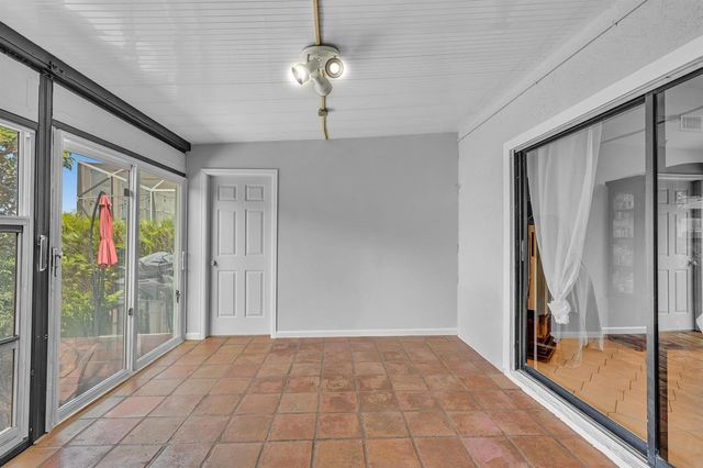 5463 Alta Way, Lake Worth, FL 33467
