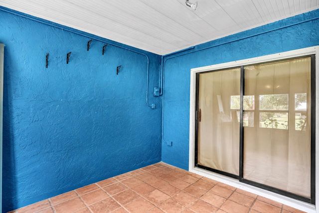 5463 Alta Way, Lake Worth, FL 33467