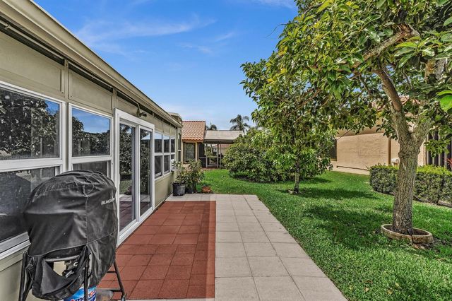 5463 Alta Way, Lake Worth, FL 33467