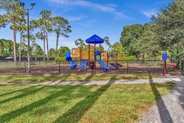 5463 Alta Way, Lake Worth, FL 33467