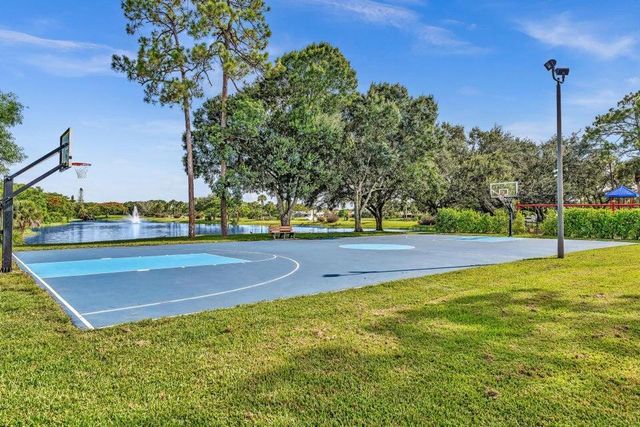 5463 Alta Way, Lake Worth, FL 33467