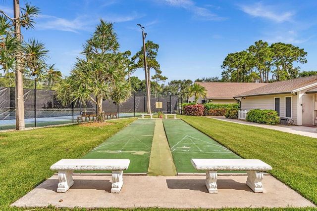 5463 Alta Way, Lake Worth, FL 33467