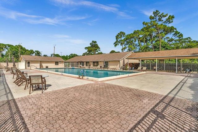 5463 Alta Way, Lake Worth, FL 33467