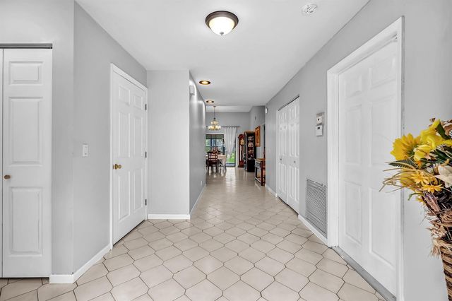 5463 Alta Way, Lake Worth, FL 33467