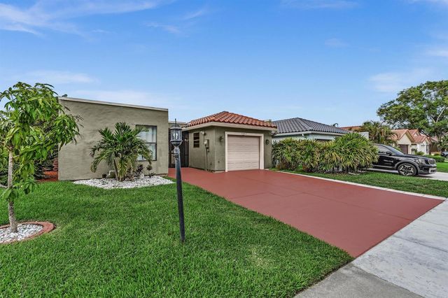 5463 Alta Way, Lake Worth, FL 33467