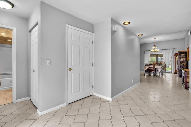 5463 Alta Way, Lake Worth, FL 33467