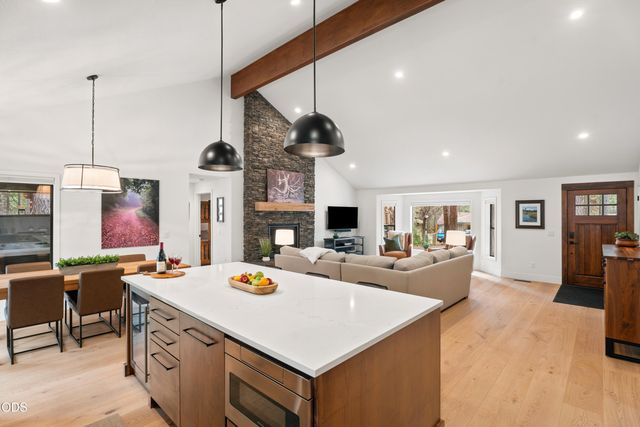 57448 Quartz Mountain Lane 6, Sunriver, OR 97707