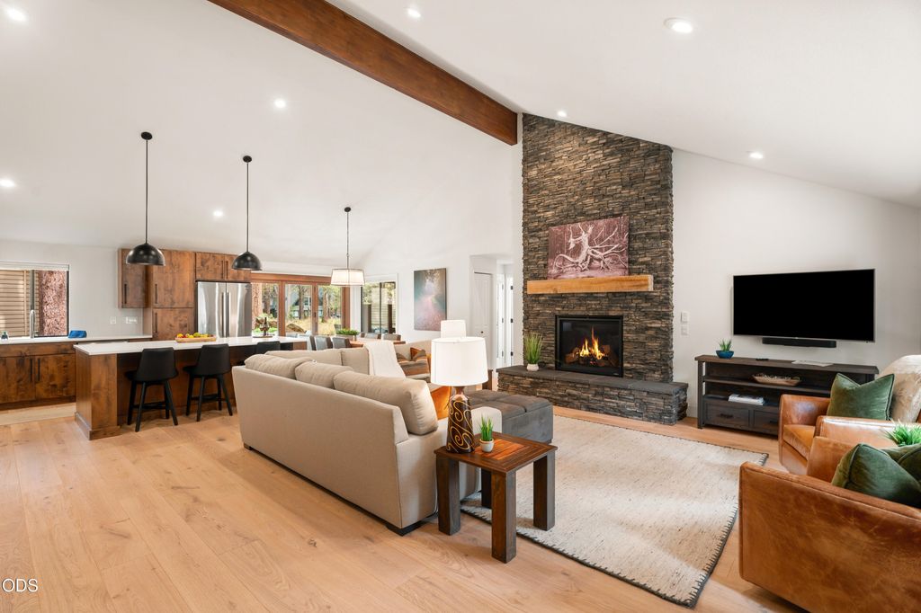 57448 Quartz Mountain Lane 6, Sunriver, OR 97707