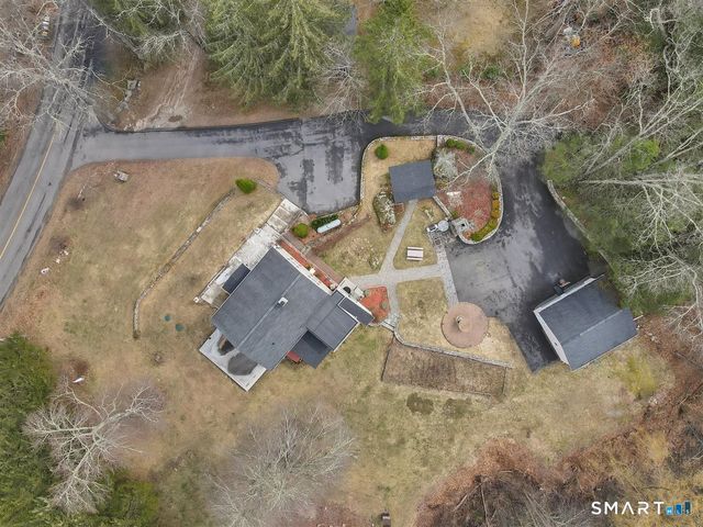 112 Weekeepeemee Road, Bethlehem, CT 06751