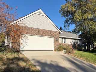 4817 Westbrooke Place, West Des Moines, IA 50266