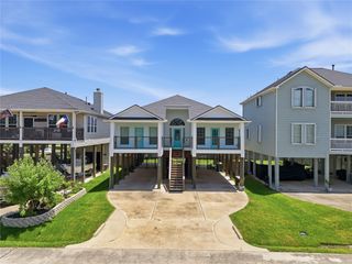 2116 Menard Avenue, Seabrook, TX 77586