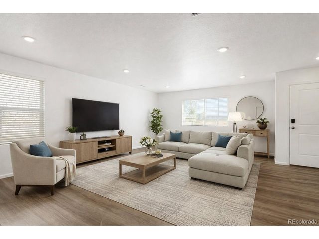 21097 E 65th Ave, Aurora, CO 80019