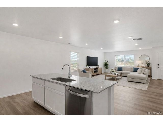 21097 E 65th Ave, Aurora, CO 80019