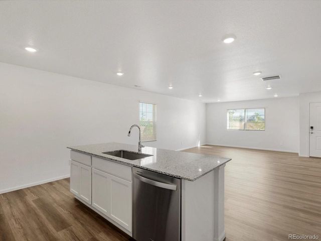 21097 E 65th Ave, Aurora, CO 80019