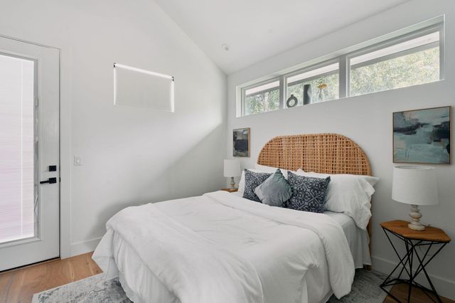 1140 Northwestern Ave 2, Austin, TX 78702