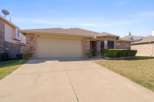 6718 Meadowcrest Drive, Arlington, TX 76002