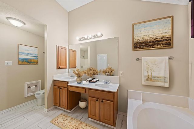 6718 Meadowcrest Drive, Arlington, TX 76002