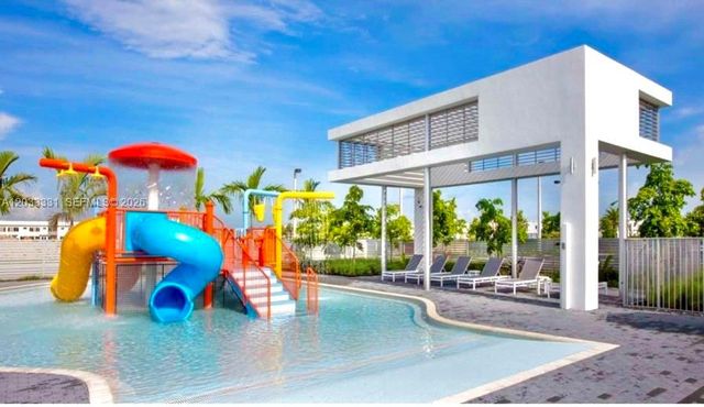 10295 NW 64th Terrace 104, Doral, FL 33178