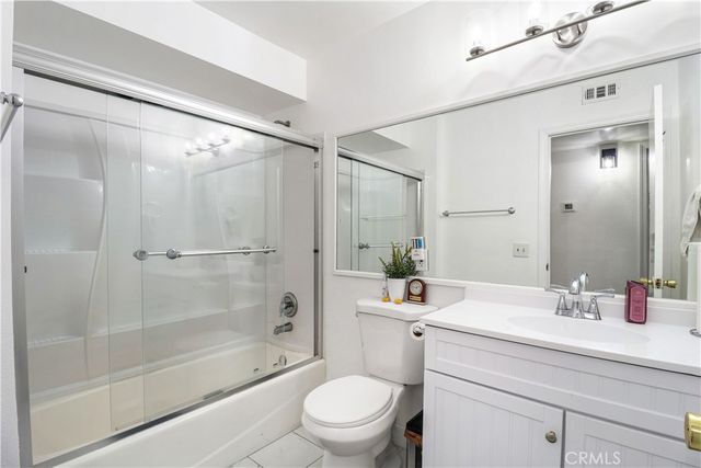 5700 Etiwanda 105, Tarzana, CA 91356