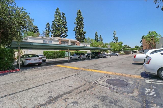 5700 Etiwanda 105, Tarzana, CA 91356
