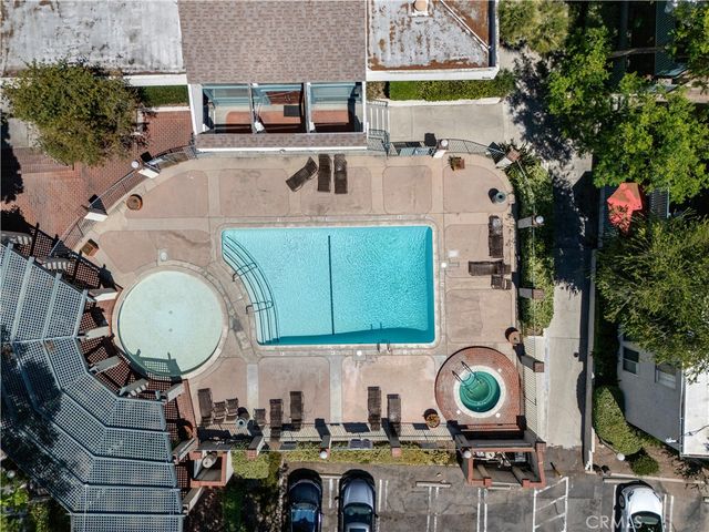 5700 Etiwanda 105, Tarzana, CA 91356