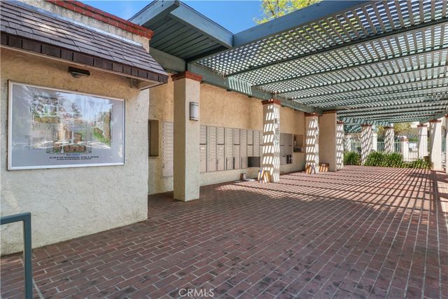 5700 Etiwanda 105, Tarzana, CA 91356